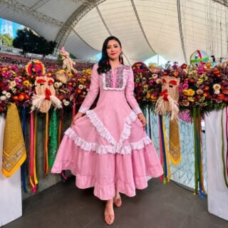 Un diseño que fusionan elegancia y estilo 🦌✨Descubre más en tienda física y online en Dacanni.comIcono @dianahdzr
Agradecimientos a @cortv_oax por la invitación a ser parte de sus transmisiones realizadas a través de @cortvnoticias#Dacanni #Oaxaca #Handmade #Mexico #Embroiderydesign