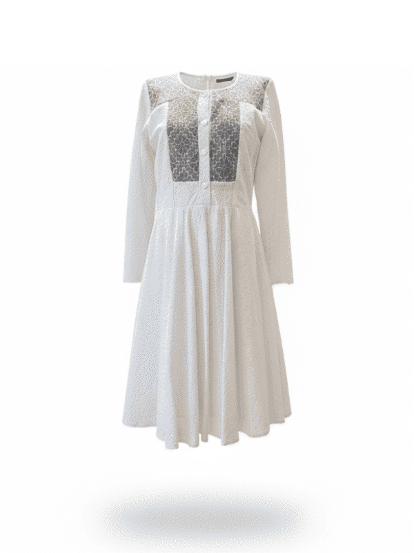 Vestido corto casual de algódon con pechera bordada de San Vicente Coatlán pieza ideal para lucir en momentos especiales