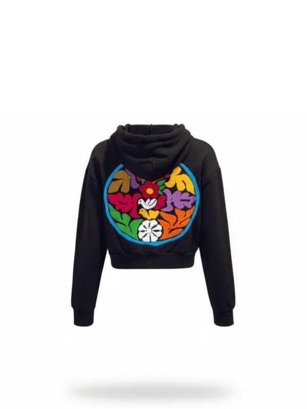 Sudadera con capucha con bordado artesanal en la cintura y espalda de Jalapa de Díaz