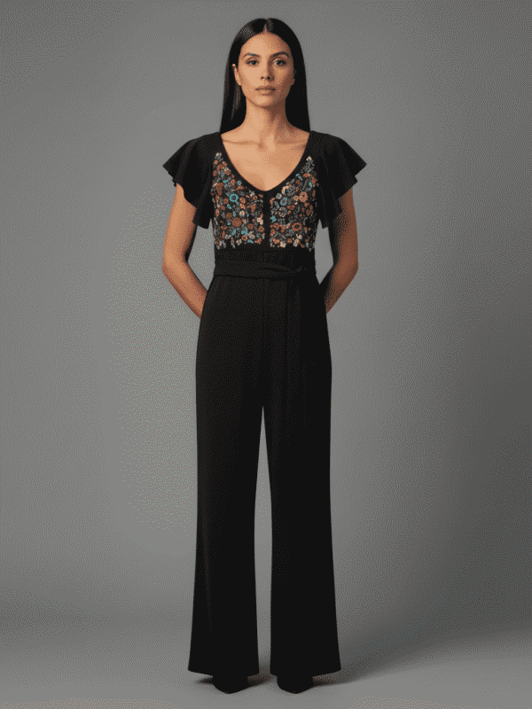Palazzo negro bordado artesanal de san antonino castillo velasco con flores multicolor en pechera