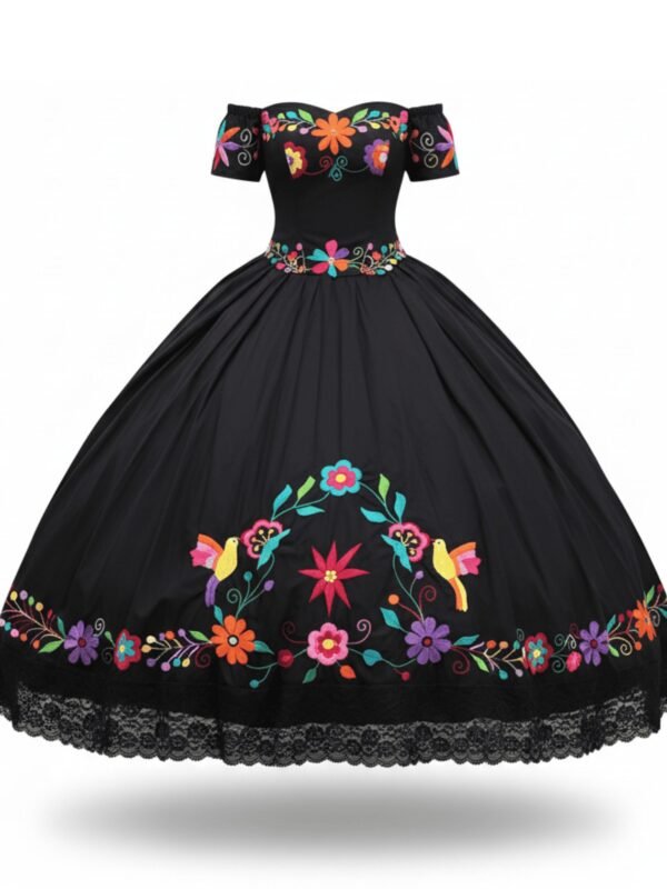 Vestido de XV años negro con falda circular y bordado artesanal multicolor