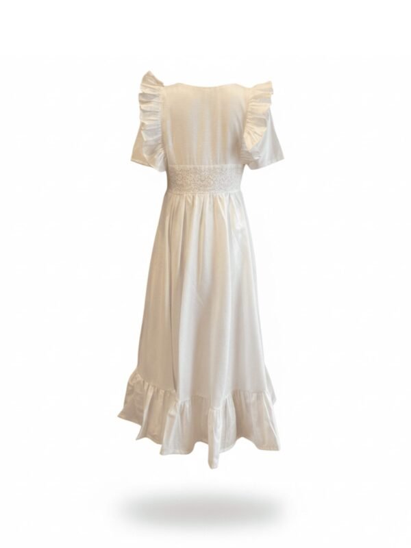 Vestido largo casual de algodón bordado blanco con olanes y artesanía mazateca