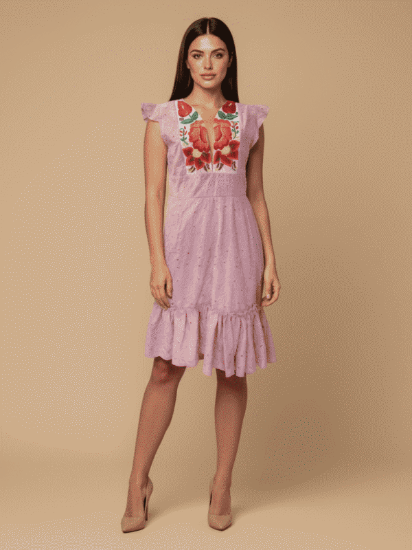 Vestido mini con bordado de flores del Istmo de Tehuantepec en pechera