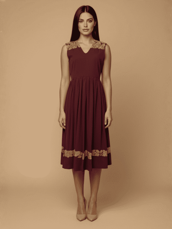 Vestido maxi formal cuello V sin mangas y bordado de flores en hombros y falda hecho por artesanas del Istmo de Tehuantepec